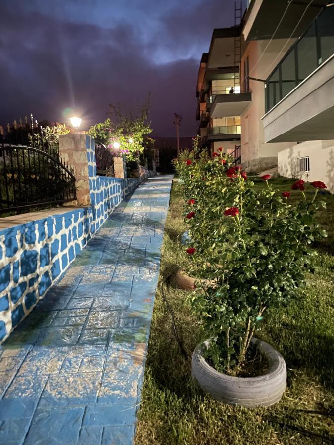 デムレ Mina Suit Apartアパートホテル エクステリア 写真